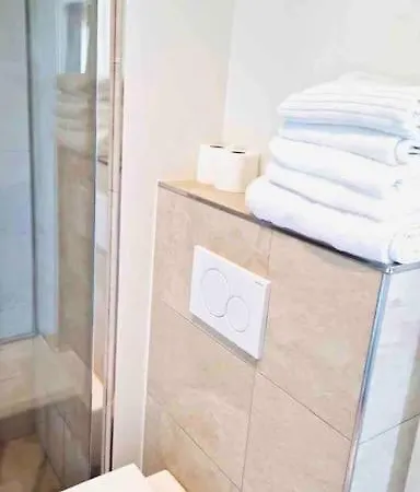 Apartment Lovely New Studio In Kirchberg - G *